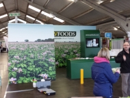 qv-foods-stand-wrap-2